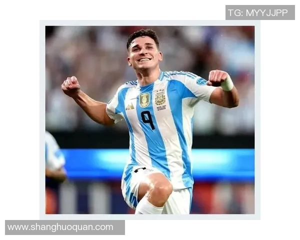 足球明星们的精彩瞬间与传奇故事汇聚成的足球盛宴